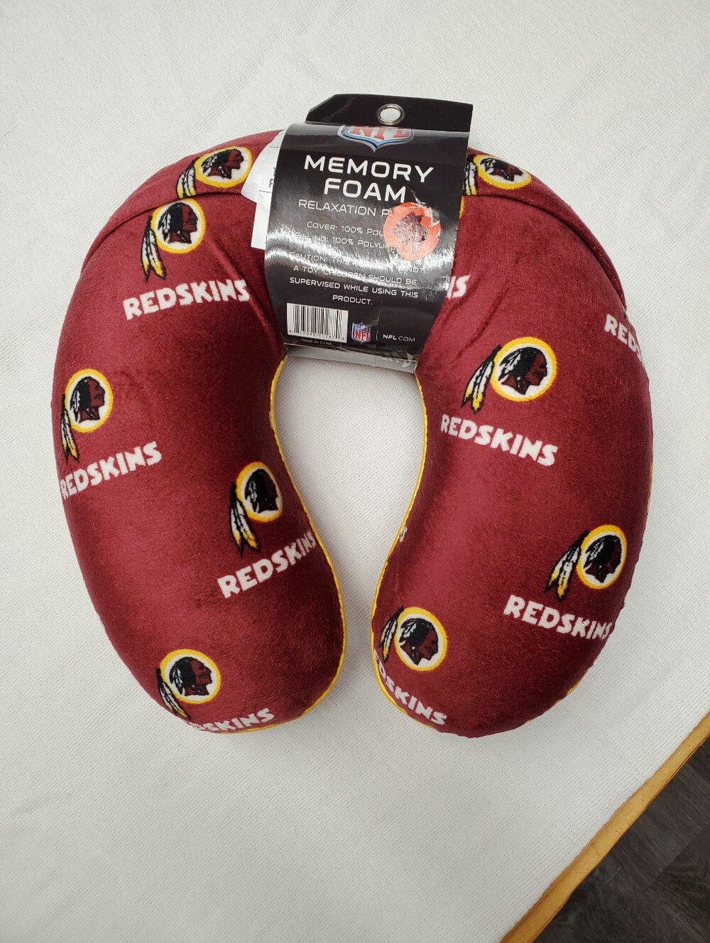 NFL Washington Redskins Memory Foam Travel Neck Pillow NWT Licensed Burgundy